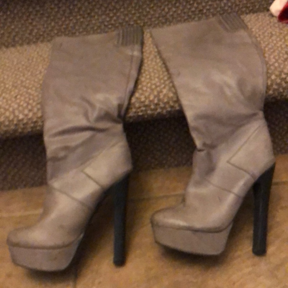 Platform to the knee boots!